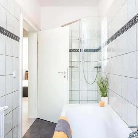 Modern & Stylish For 4: Kitchen Διαμέρισμα *