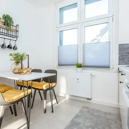 Διαμέρισμα Modern & Stylish For 4: Kitchen Έσσεν